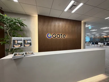 Gate Japanの新オフィスが完成、約5カ月ぶりに再訪｜ F1グッズやバーカウンターも充実