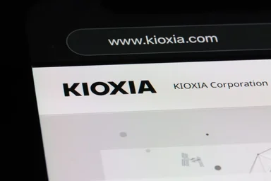 キオクシア、10月1日に株式分割｜半導体大手の業績を決算前におさらい