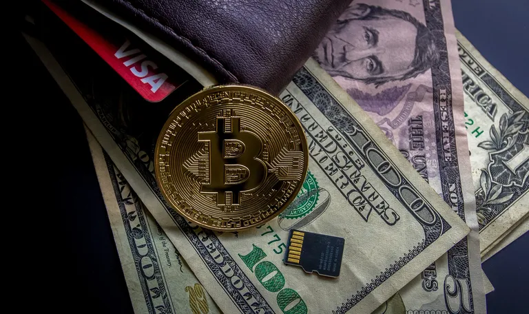 Coinbaseが規制当局と協議、銀行ライセンス取得へ動き出す