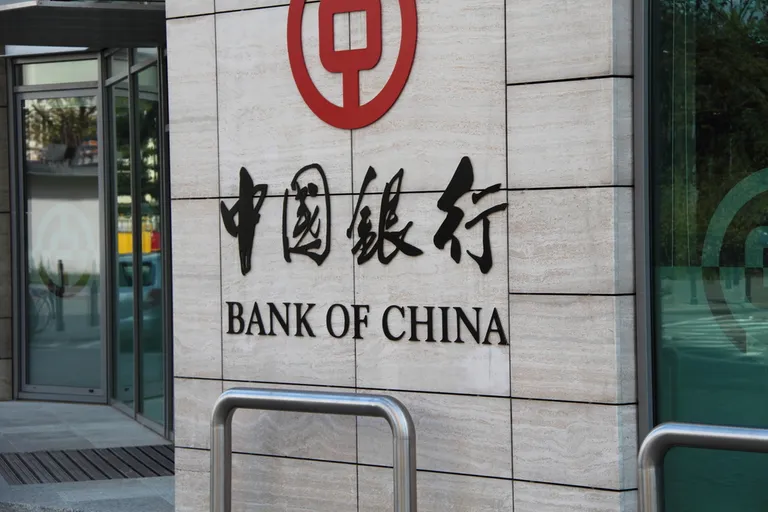中国の銀行12行が2017年にブロックチェーン技術を採用したと回答