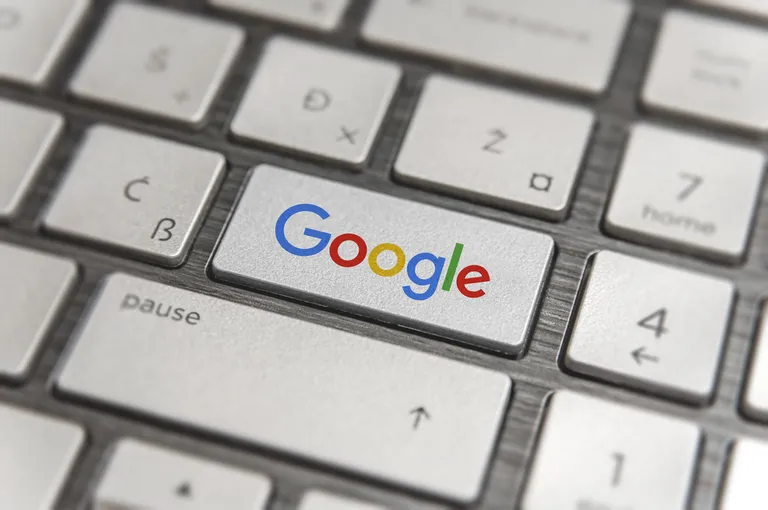 イーサリアム創設者Vitalikがグーグルからオファーを受けるもコミュニティは否定的