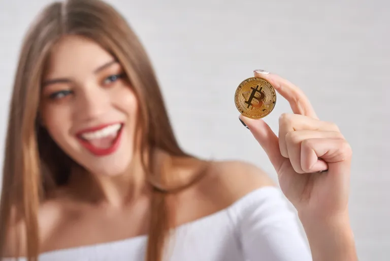 仮想通貨取引に対する女性の関心が2倍に増加！？
