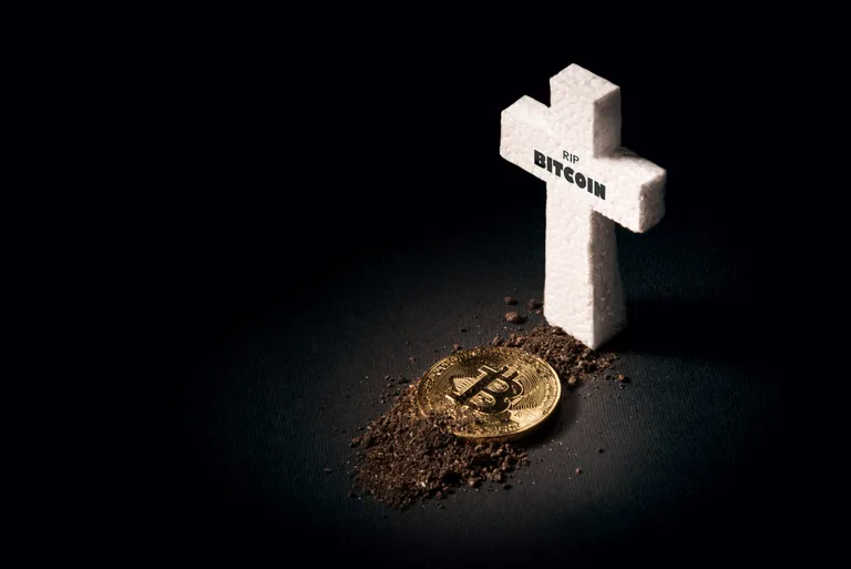 ビットコインが300回目の死を迎えたと報じられる