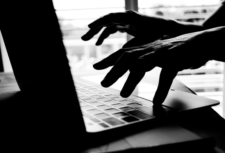 ロシア政府のウェブサイトがマイニング目的でハッキングされる