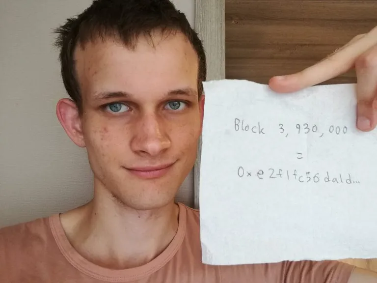 ヴィタリック・ブテリンってどんな人?Ethereumを生んだ【天才】の人生とは