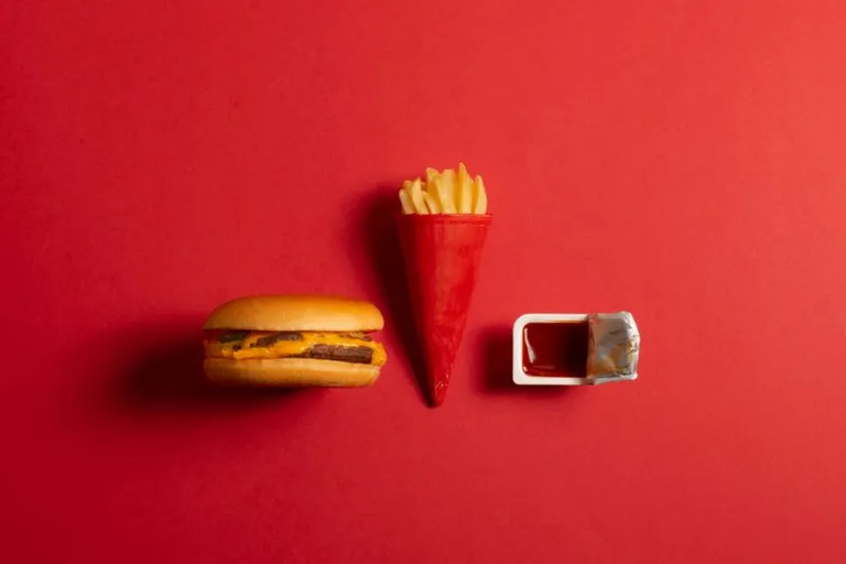 マクドナルドとネスレ、デジタル広告の透明性向上プロジェクトへの参画を発表