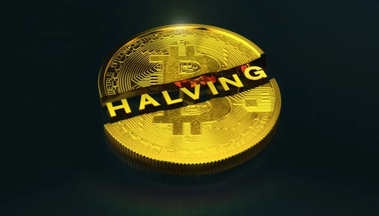 BTC(ビットコイン)が3回目の半減期を迎え、マイニング報酬が12.5BTCから6.25BTCに