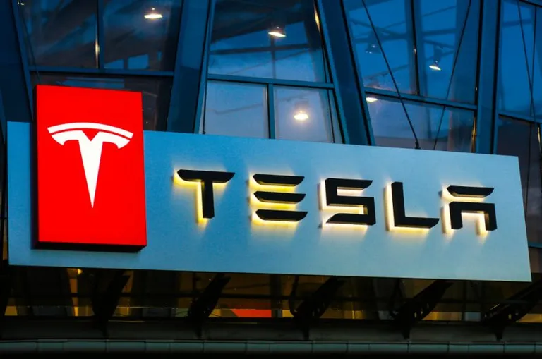 Tesla社が15億ドルの $BTC 購入報道により、 $BTC の価格は過去最高額となる44900ドルを記録