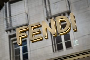 FendiがLedgerと提携。2種類のウォレットケースを発表【6月から販売予定】