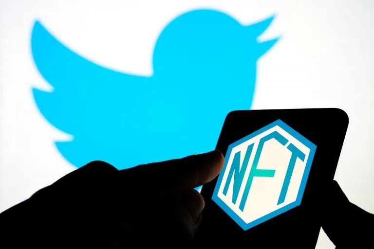 Twitter（ツイッター）ツイートからNFTを表示できる機能をテスト中