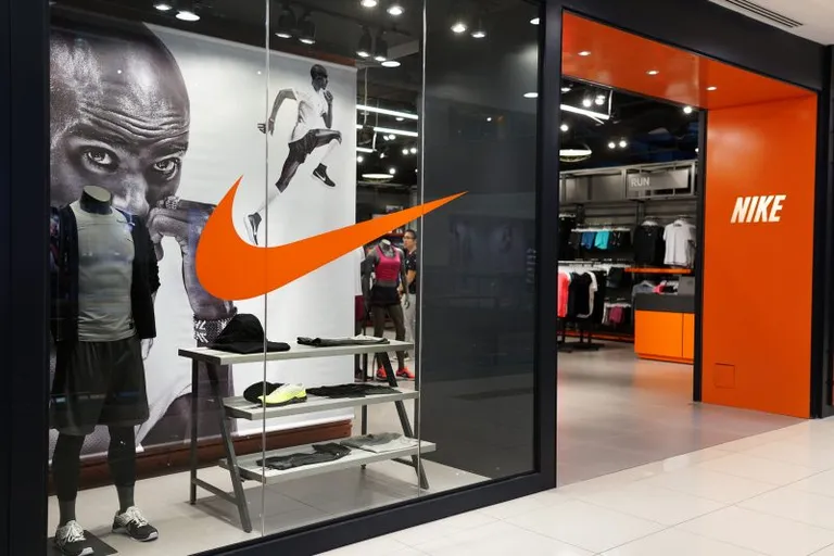 NIKE(ナイキ).SWOOSHのコードをClone Xホルダーが請求可能に