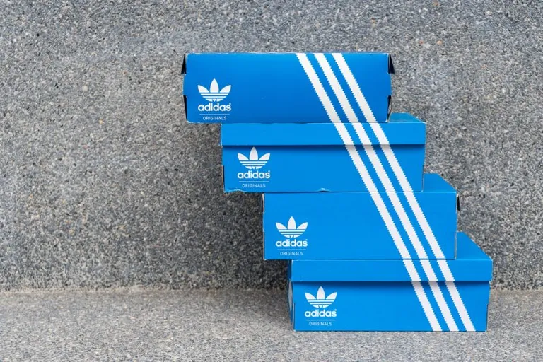 adidas(アディダス)公式アプリでNFT抽選イベント開催