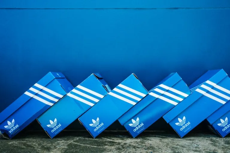 adidas(アディダス)NFT抽選イベント|「Golden Ticket」が当選者に配布