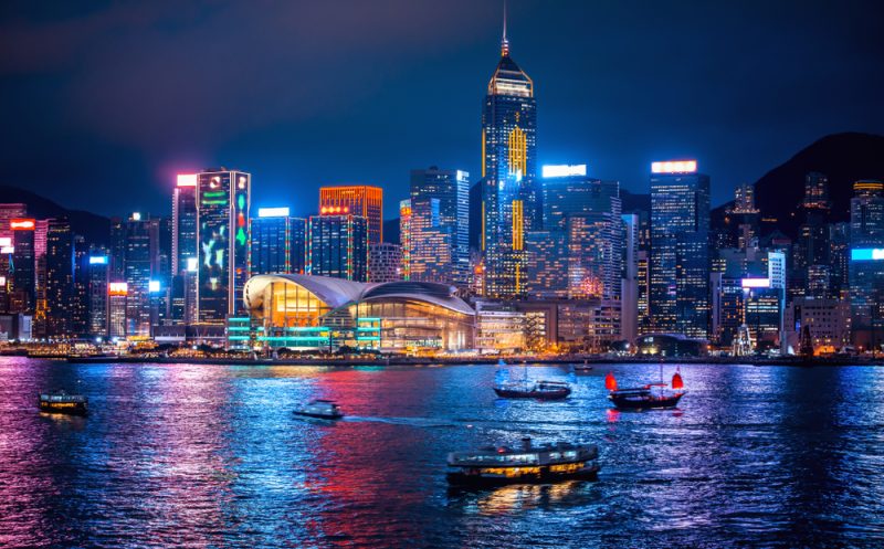 香港規制当局、仮想通貨企業への銀行サービス提供を促進か