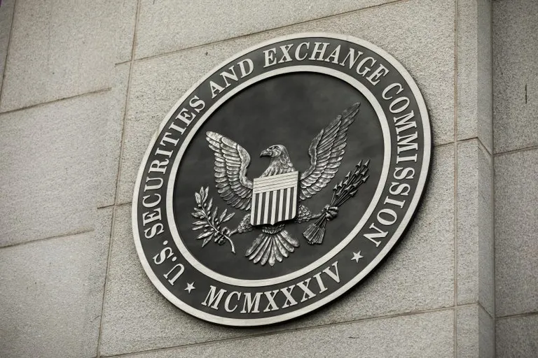 SECの再編とゲンスラー委員長の更迭を目指すSEC Stabilization法案が提出される