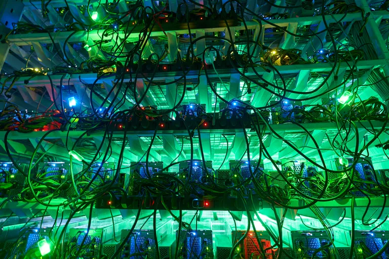 マレーシアの仮想通貨マイニング事業者、7億2200万ドル相当の電力を盗電