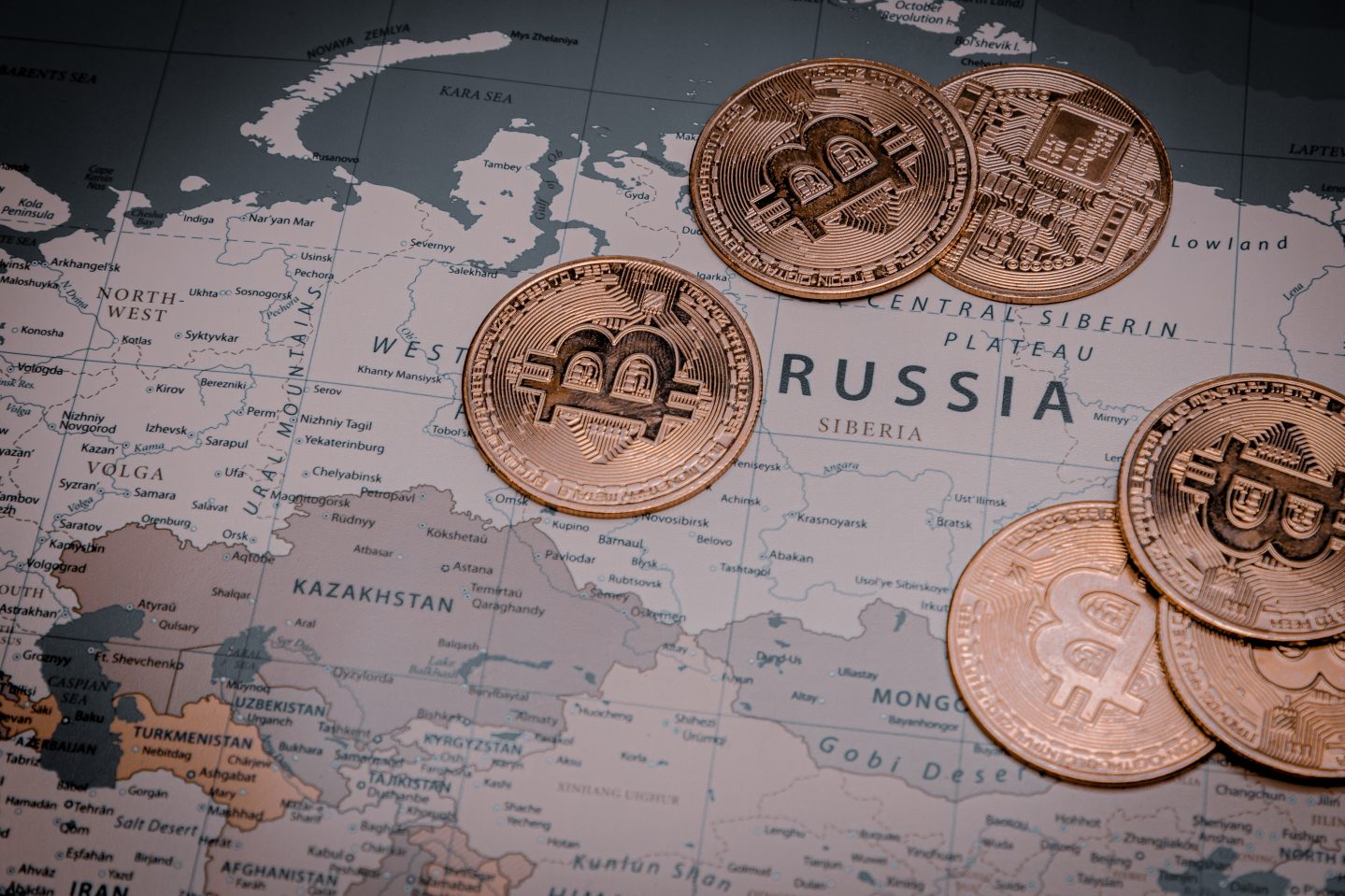 ロシア、国内大手取引所での仮想通貨取引を検討