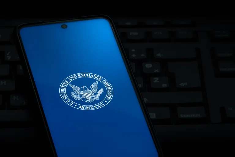 イーサリアム現物ETFのオプション取引、SECが判断を11月中旬に延期