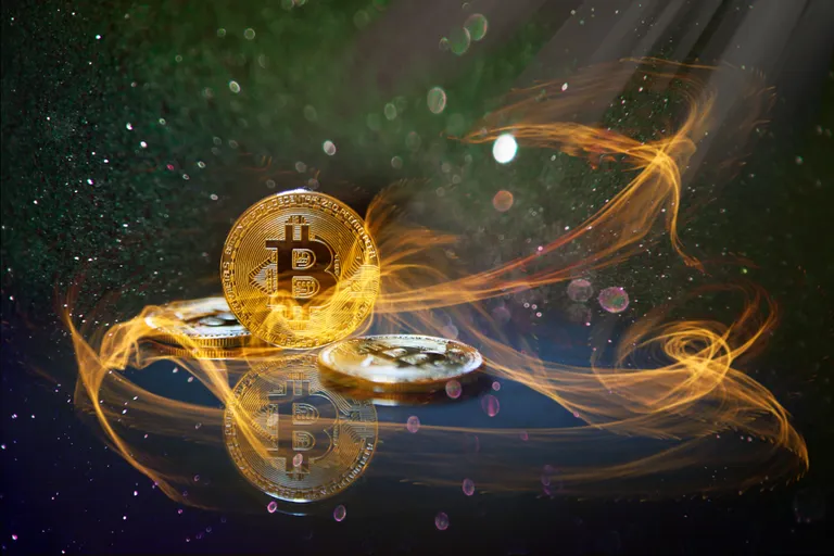 ビットコインは年内25万ドル、そして100万ドルへ?専門家が強気予測