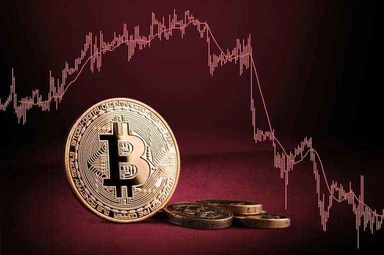 米ビットコインETFで2.42億ドルの資金流出｜8日連続の記録に終止符