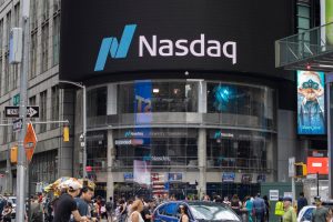 マイクロストラテジー、Nasdaq 100に加入｜S&P500への参入可能性は？