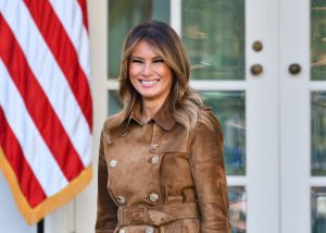 メラニア夫人が公式ミームコイン「MELANIA」を発行｜一方、トランプ氏の「TRUMP」は下落