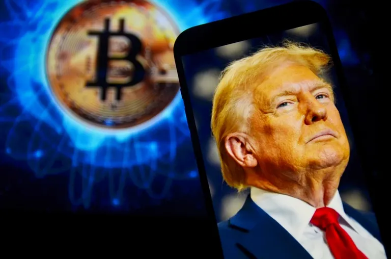 トランプ大統領、退職年金制度で仮想通貨解禁を命令予定か = 報道