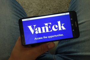 VanEck、BNB ETFをSECに申請｜ステーキング活用で追加収益も視野