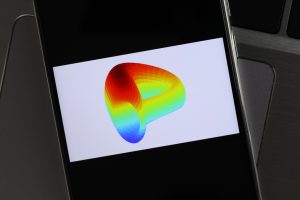 Curve Finance、ハッキング被害疑いの公式Xアカウント管理権を回復