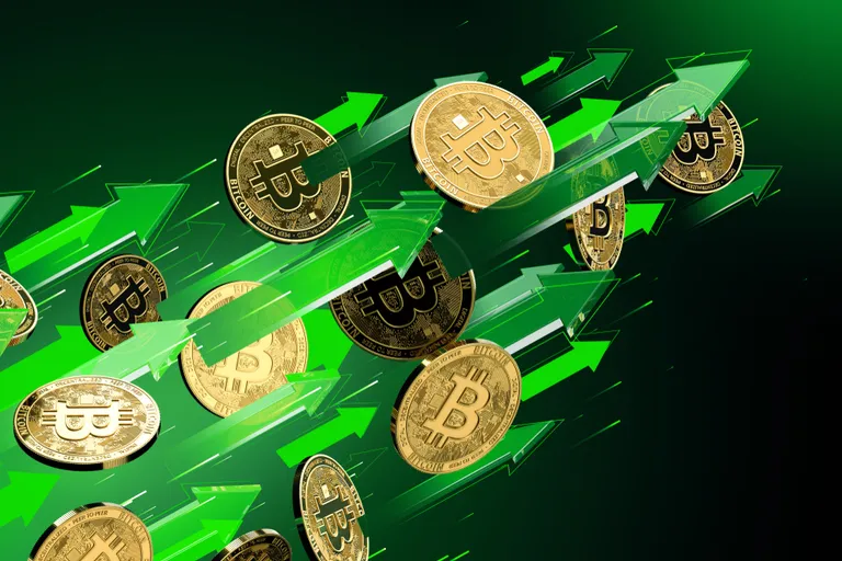 ビットコイン、11万ドル突破｜機関投資家の買いが止まらず