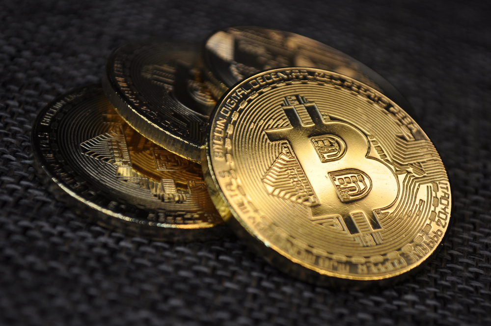 なぜBTCは金に劣後?10万ドルが上限と専門家が指摘する理由 なぜBTCは金に劣後?10万ドルが上限と専門家が指摘する理由