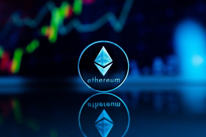 イーサリアム2700ドル台回復、強弱材料が交錯する今後の価格シナリオとは