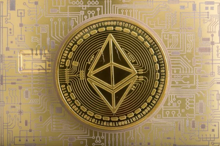 イーサリアム創設者が断言、企業のETH保有が市場を変える
