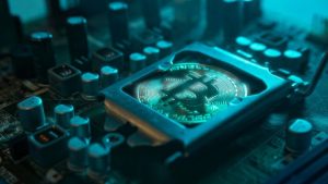 制裁国家がビットコインを極秘でマイニング？ハッシュレート変動の裏側