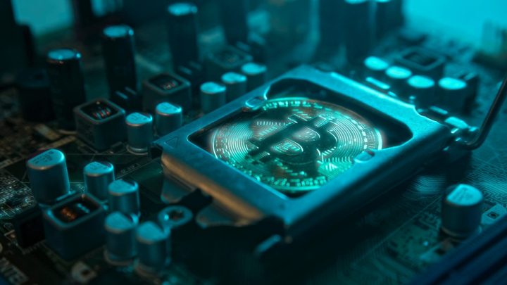 制裁国家がビットコインを極秘でマイニング？ハッシュレート変動の裏側