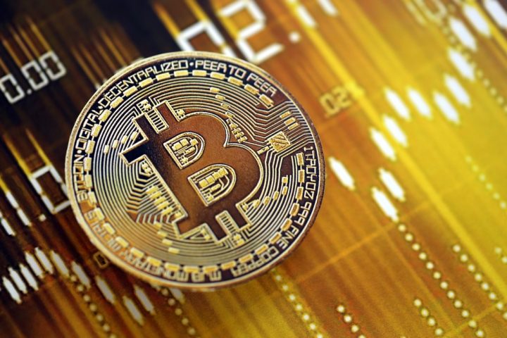 ビットコインと世間の熱狂が逆行、2025年強気相場に起きている「異変」とは？