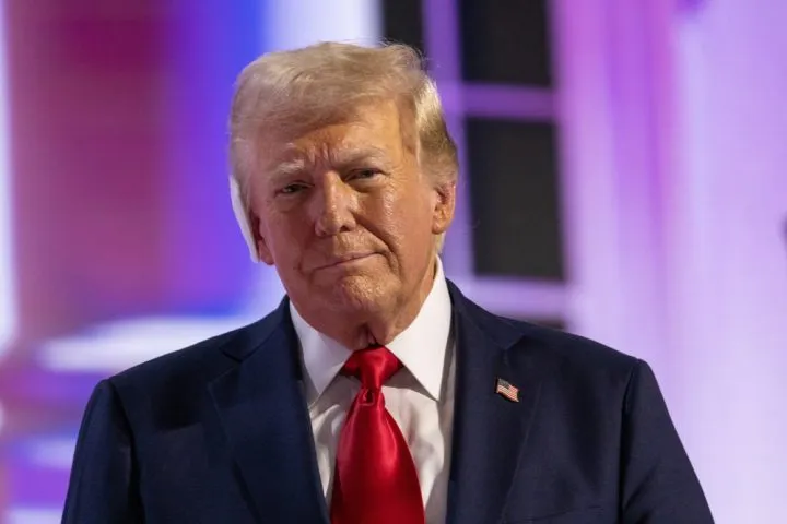 12.5兆ドル巨大マネー流入？トランプ大統領、401k暗号資産投資を解禁