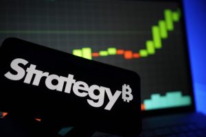 BTCで年率9%配当？ストラテジー社の「新戦略」とは