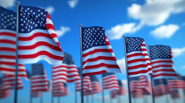 アメリカの国旗が並ぶ様子