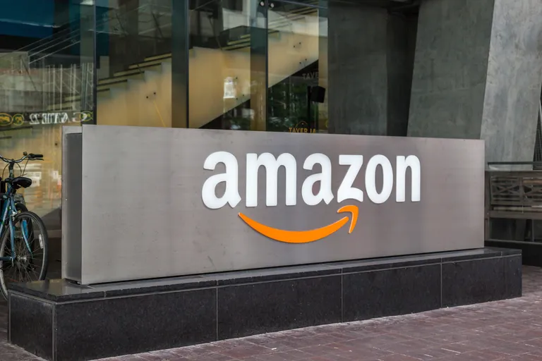 AmazonでBTC商標問題発生。大規模削除の理由とは