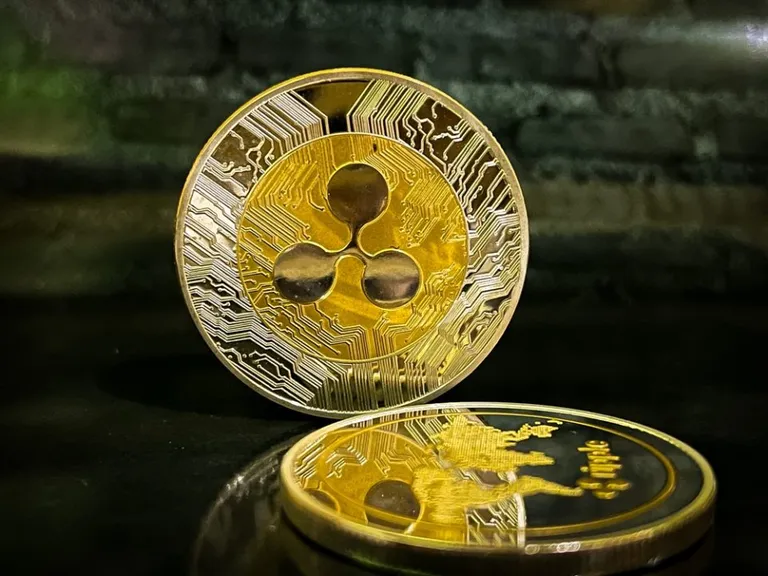 リップル(XRP)、「ゴールデンクロス」完成で強気転換【仮想通貨チャート分析】