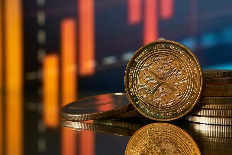 リップル(XRP)、2.40ドルでピークアウトー短期EMAを割り込み【仮想通貨チャート分析】