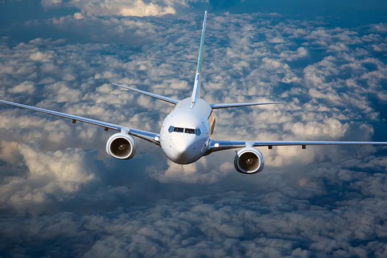 ボーイング737-800のエンジンが投資対象に|イーサリアム初の航空資産トークンが登場