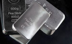 銀、2時間で22%の大暴落｜仮想通貨市場にも波及