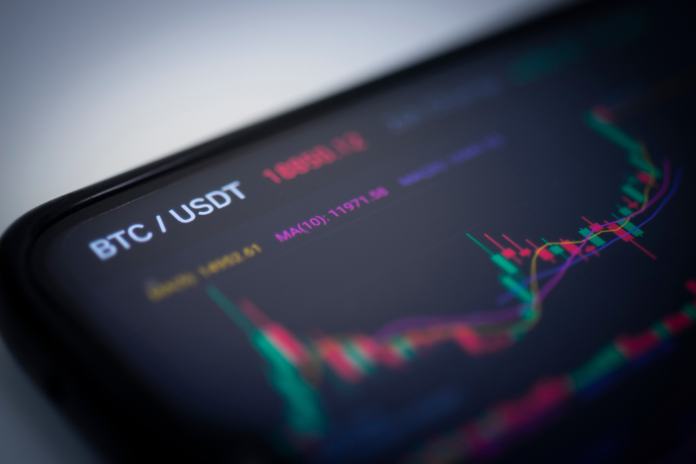 ビットコイン長期保有者にも「降伏」の影?価格反発も警戒必要か