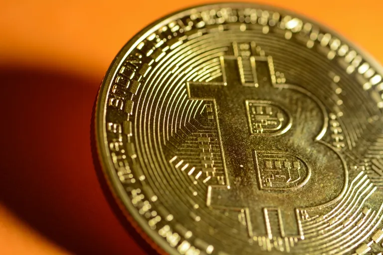 【今日の仮想通貨ニュース】マイニング大手がBTCを大量売却。BTC採掘コストが採算割れ