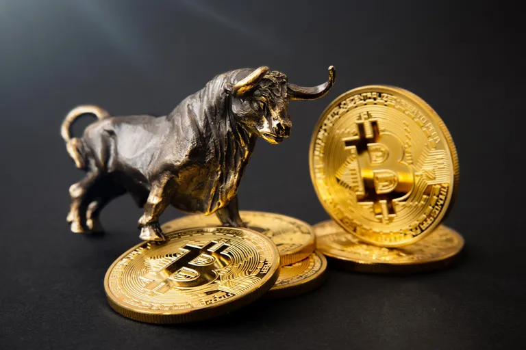 ビットコインは5.4万ドル以下で「買い」?過去データが示す好機とは