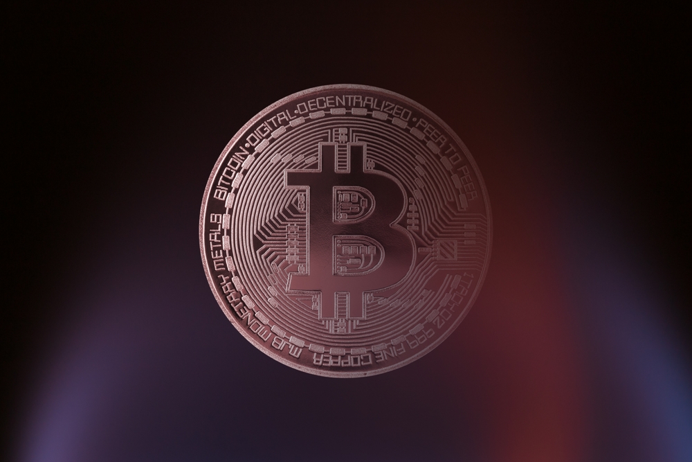 ビットコイン、強気雇用統計でも沈黙|市場閉鎖で独り価格形成