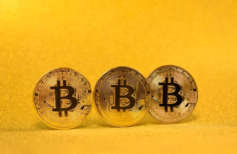 ビットコイン強気相場入りの転換点か、ファンディングレートが2023年以来の最低水準