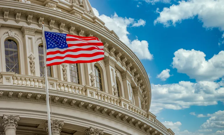 米上院、議員による仮想通貨の予測市場取引を禁止